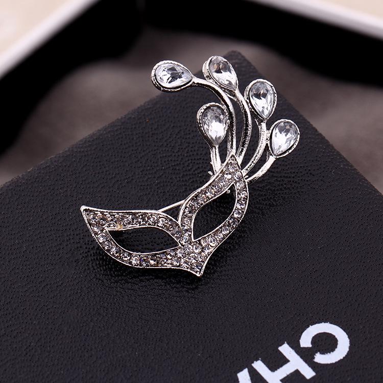 

Z92 Trendy Korean Style Party Mask Corsage Brooch Pin Accessories