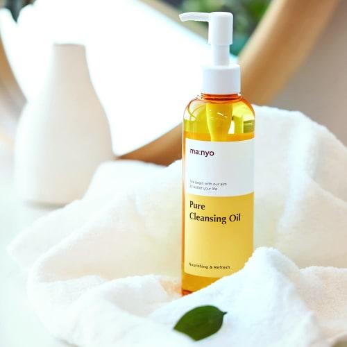 ma:nyo Pure Cleansing Oil Makeup Remover 200ml