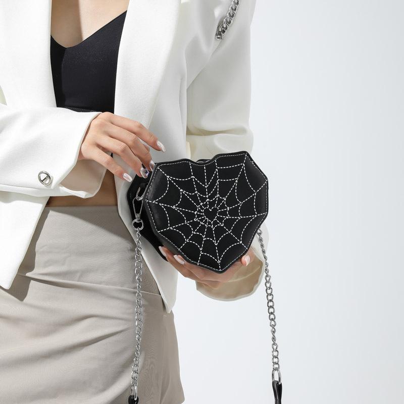 High-value New Sweet Girl Cool and Spicy Love Crossbody Bag Personality Bat Shiny Face Chain Shoulder Bag