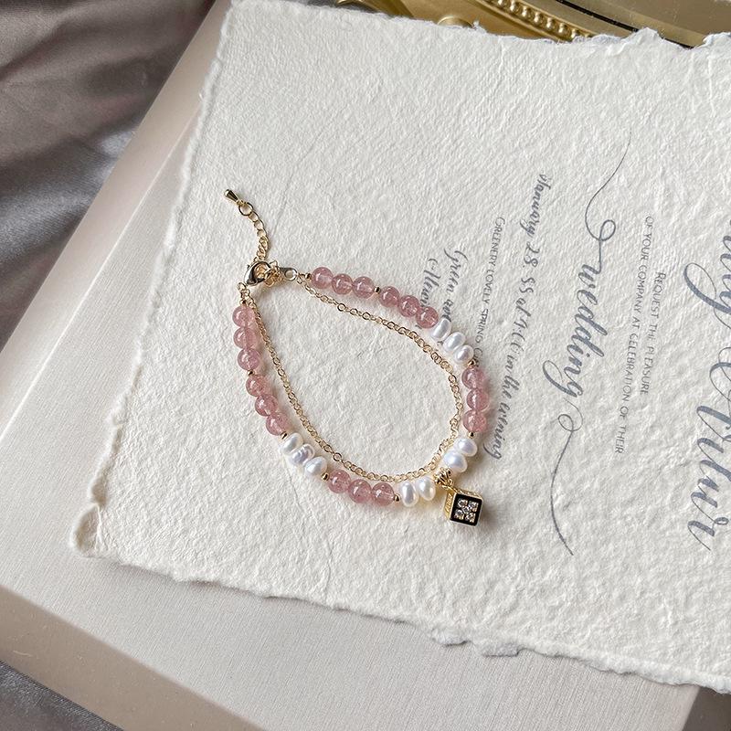

Natural Strawberry Quartz and Freshwater Pearl Beaded Bracelet for Women Adjustable 13cm-17cm