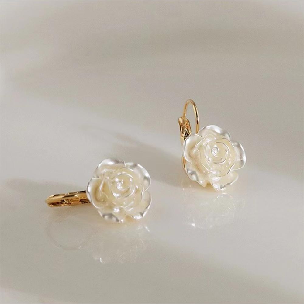 Orecchini pendenti di lusso con fiori di camelia bianca per le donne, eleganti orecchini estivi alla moda coreana, gioielli da festa color oro