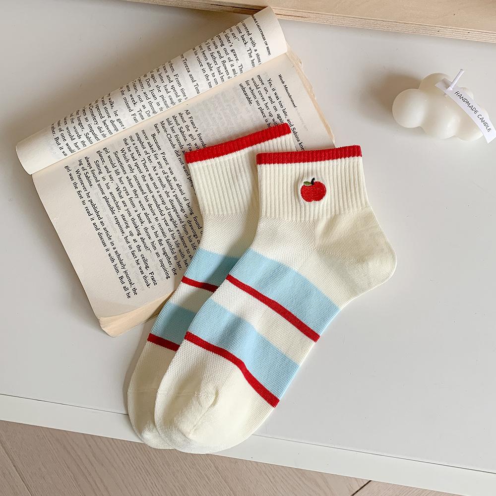 Chaussettes Blanches Chaussettes Courtes pour Femmes Été Fines Style Sportif Coréen Chaussettes Basses Respirantes Absorption de la Sueur