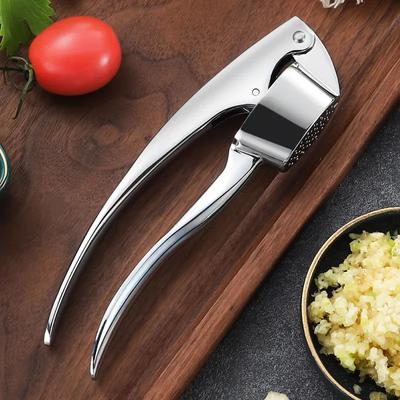 Stainless Steel Garlic Press Ginger Juicer Heavy-Duty Manual Mincer Garlic Crusher for Soups Salads Dips Easy-Clean Kitchen Tool