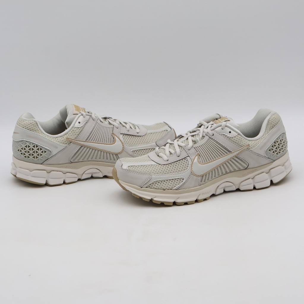 IB8929-003 Nike Zoom Vomero 5 Light Bone Phantom (Women's)