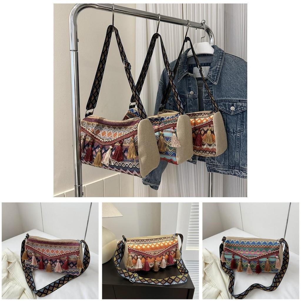 Chic Adjustable Shoulder Bag With Stylish Fringes And Elegant Diamond Pattern For Women