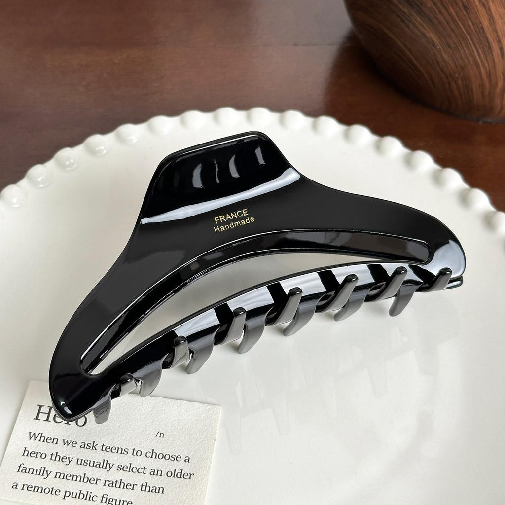 Fashionforward Grips Hair With Gold Accents Perfect For Modern Womens Look Professional