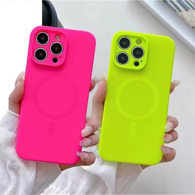 Custodia magnetica in silicone liquido brillante fluorescente alla moda per Magsafe per iPhone17 Air 16 15 14 13 12 Pro Max Plus Cover per ricarica wireless