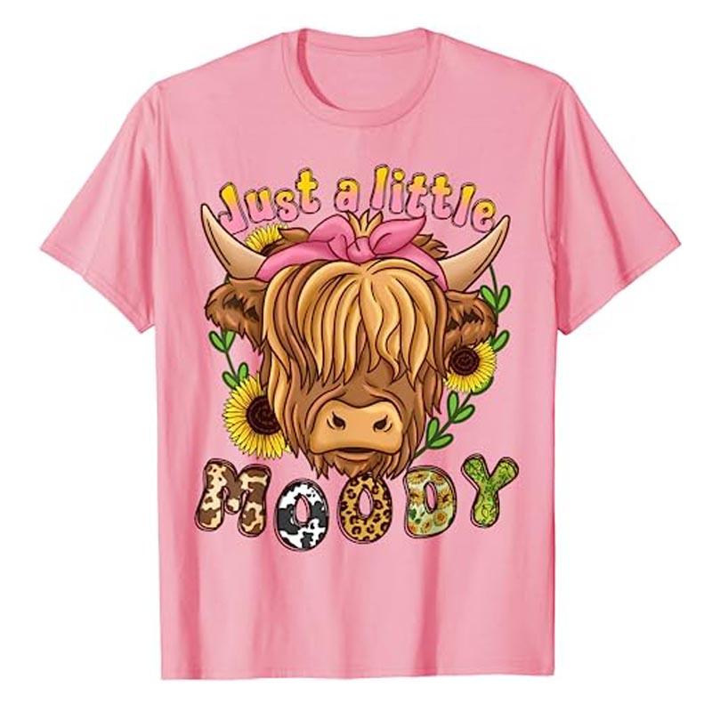 Highland Cow Scottish Highland Cow T-Shirt Cute Animal Lover Floral Print Graphic Tee Tops Women's Fashion Short Sleeve Blouses