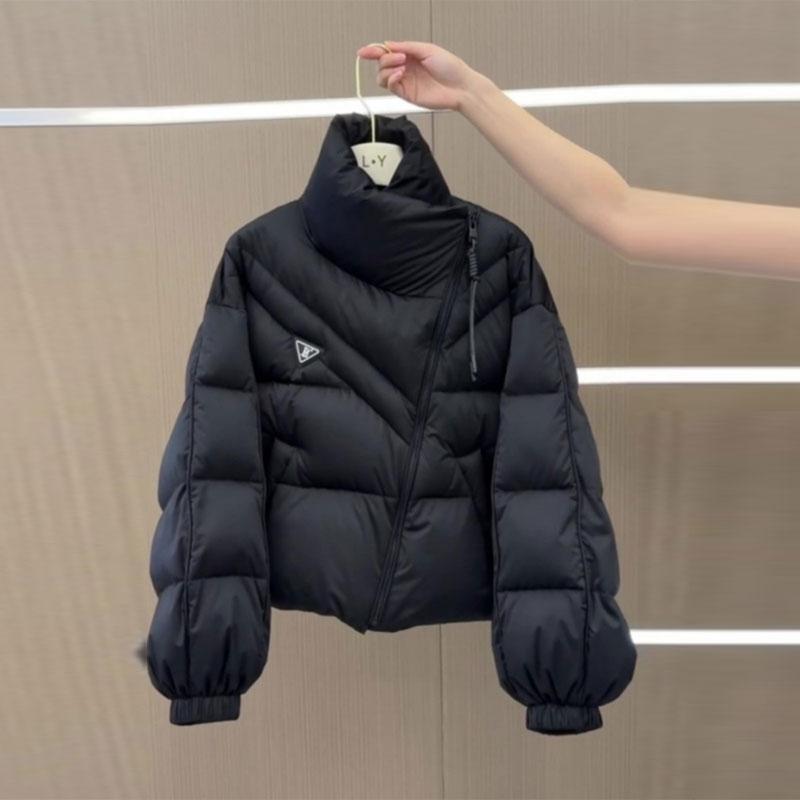 

Женское зимнее пальто 2025 Новое Короткое Дизайн в корейском стиле Свободное Воротник-стойка Длинные рукава Толстая Теплая Куртка с хлопковой подкладкой Женская M чёрный