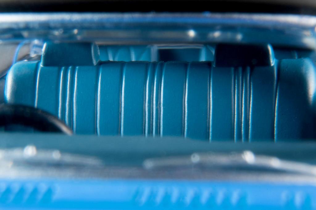 TOMYTEC Tomica Limited Vintage Neo LV-N Daitokai 04 Nissan Gloria from Daitokai Part III Episode 40 "Dr. Munekata's Testimony" (Finished Model) 331612