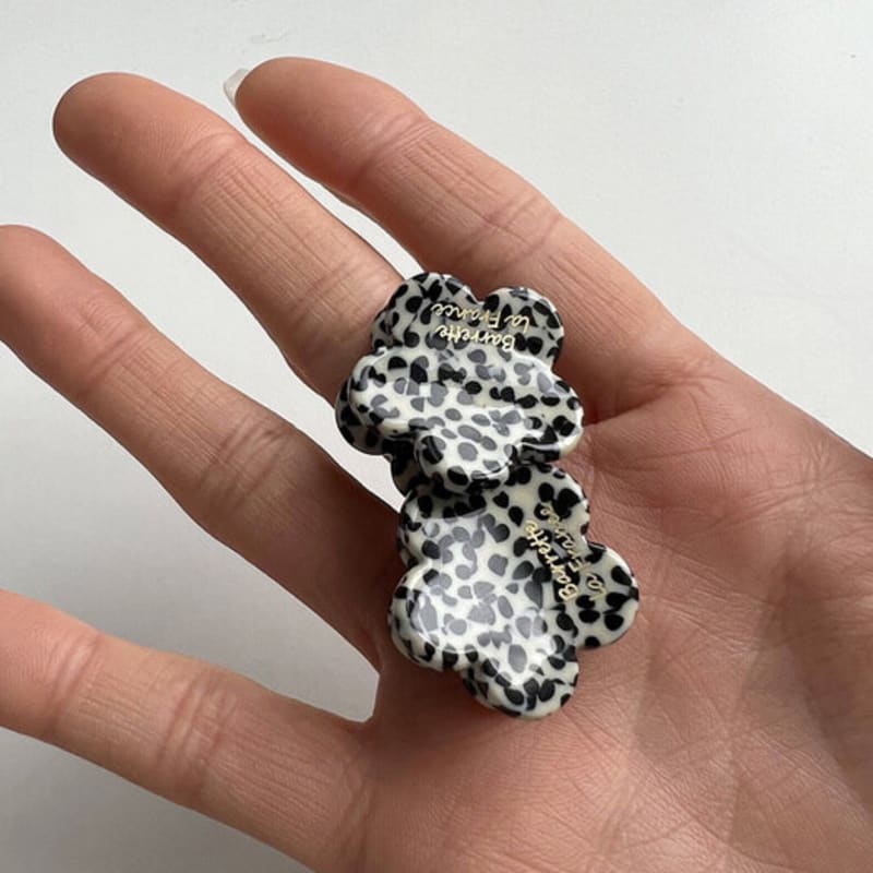 

mosxe Sesame flower mini hair clip (1ea) ONE