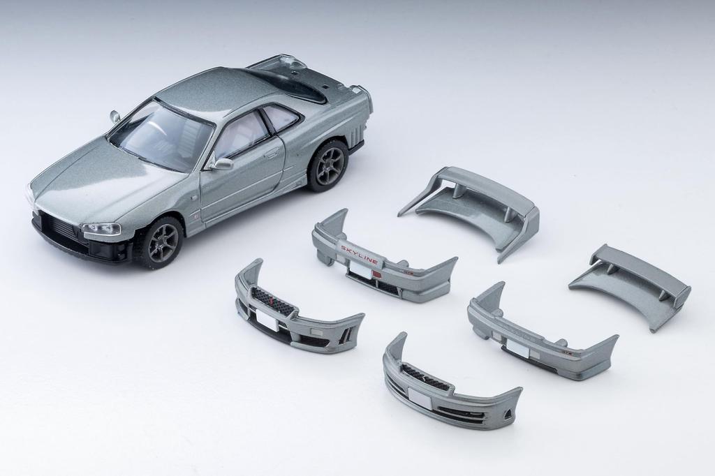 TOMYTEC Tomica Limited Vintage Neo Scale Nissan Skyline Sports Coupe 25GT TURBO with Optional 2000 Finished 333876 1/64 LV-N353a 2-Door Parts, Silver,