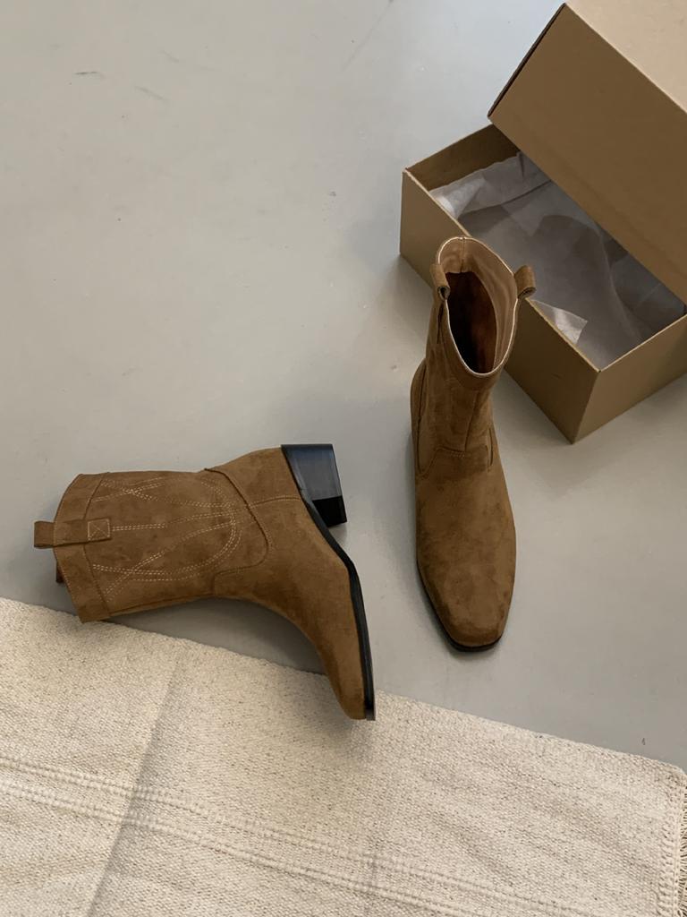 French Square Head Mori Western Boots 2025 Autumn and Winter New Versatile Simple V-mouth Thick Heel Thin Short Boots