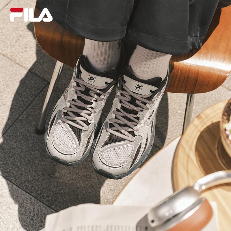FILA Women's Lightning Retro Running Shoes