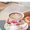 180ML/200ML Britský šálka na popoludňajší čaj s tanierikom a lyžičkou Elegantný kvet ľalie Vysoko kvalitný porcelán Hrnček na kávu Šálka na čaj Poháre na pitie