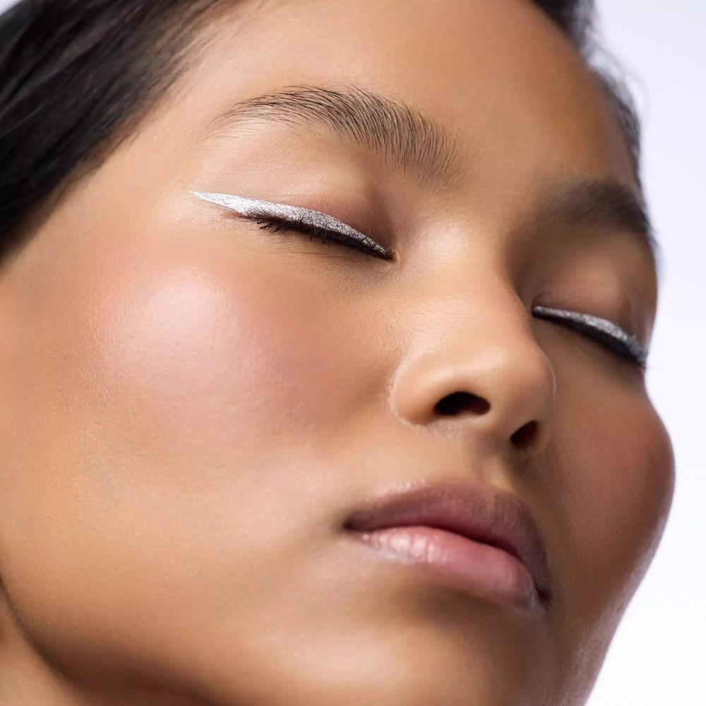 Catrice Liquid Eyeliner Space Glam Effect -