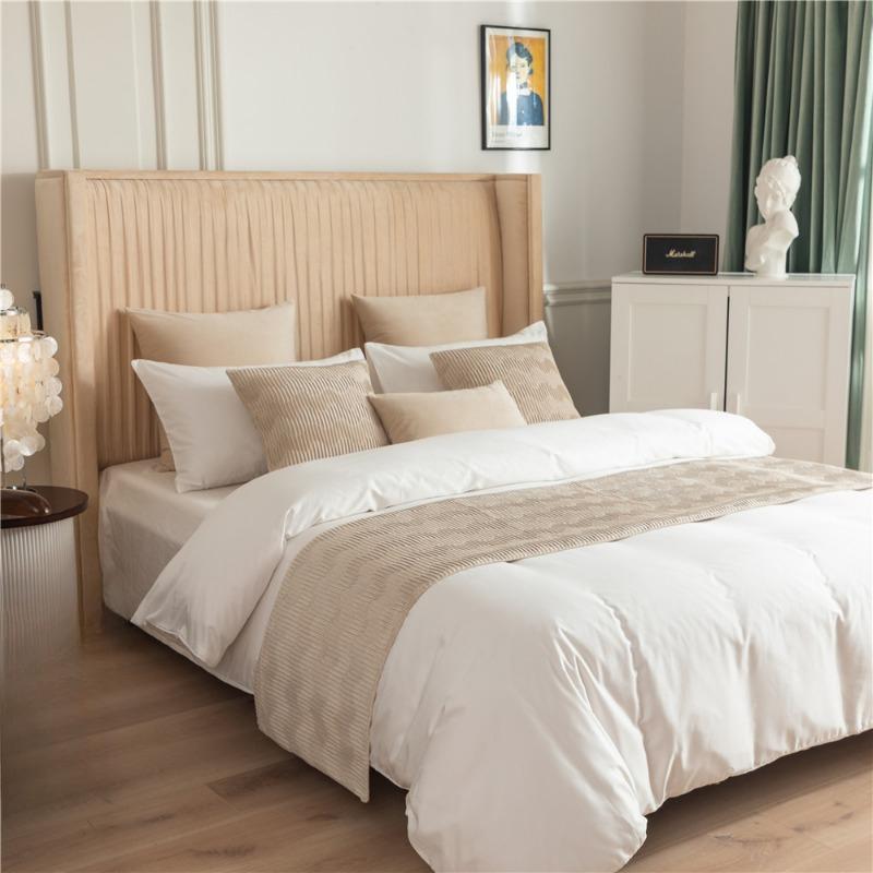 Nordic Simplicity Velvet Wavy Pattern Bed Towel Home Hotel Throw Bed Runner Dining Wedding Party Decor Bed Tail Towel Pillowcase