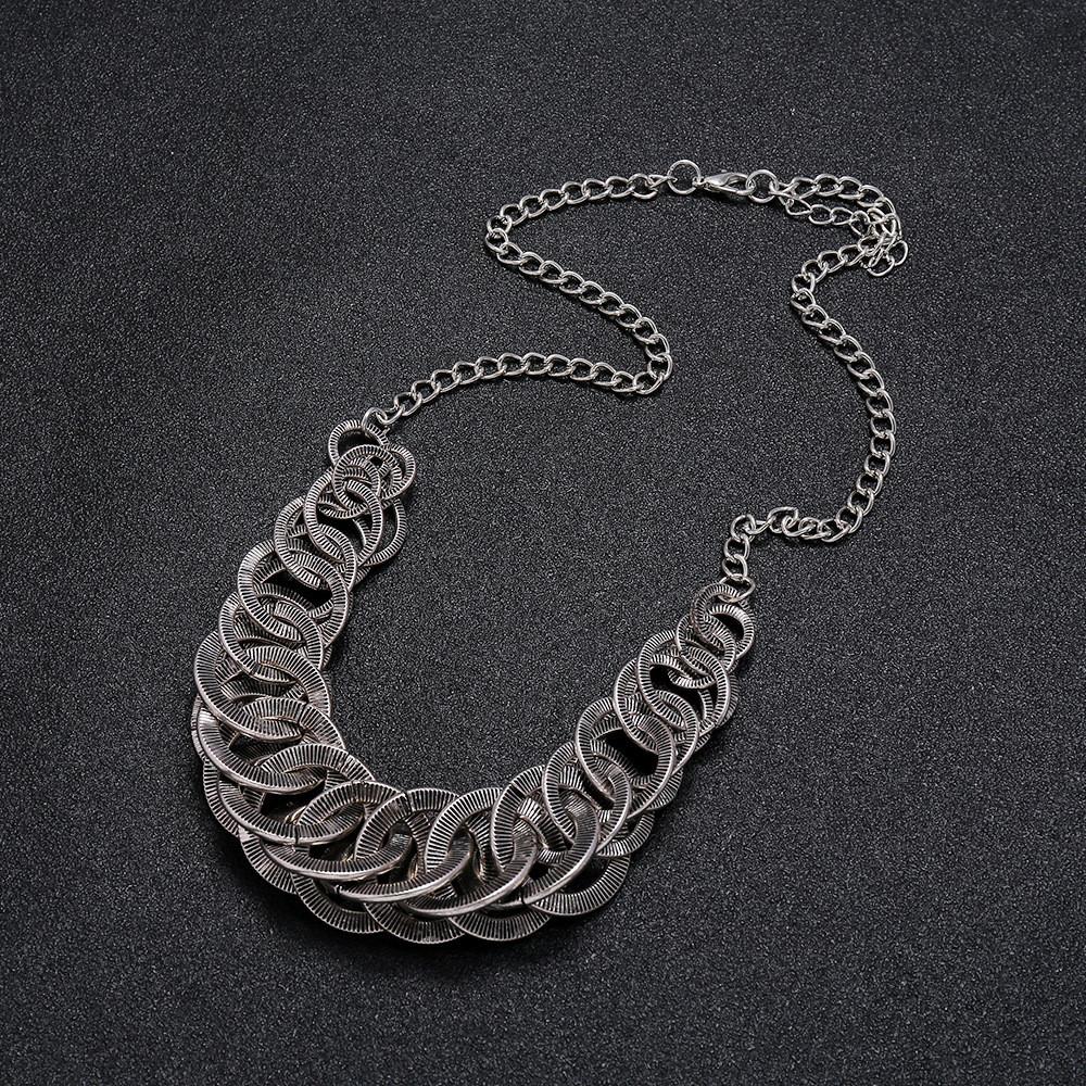 Vintage Alloy Geometric Necklace With Water Wave Chain For Fashion Enthusiasts
