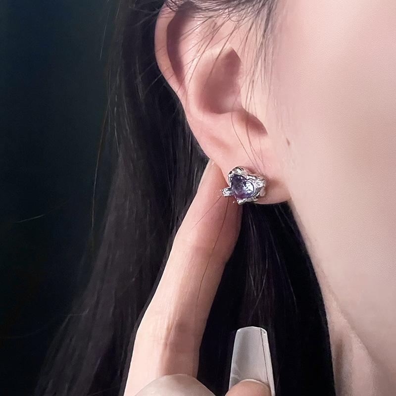 Orecchini a lobo francesi, Personalità dolce e cool, Alto senso estetico, Orecchini con gemme colorate a vento freddo, interamente in zircone diamantato.