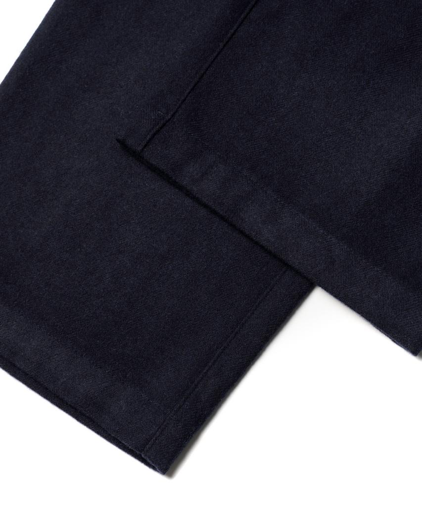 Edeunbeoleokeulleob One-Tuck Wide Fit Wool Blended Pants (Navy)