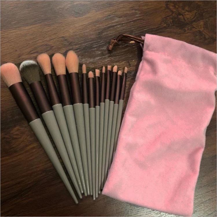 New Green 13-Piece Makeup Brush Set: Super Soft Brushes for All Seasons