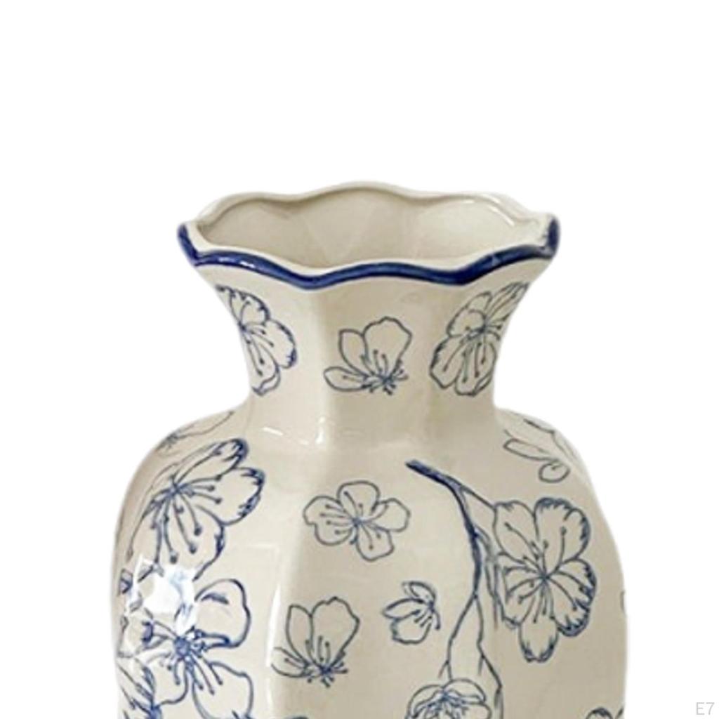 Blue And White Porcelain Vase for Floral Display In Office Or Home