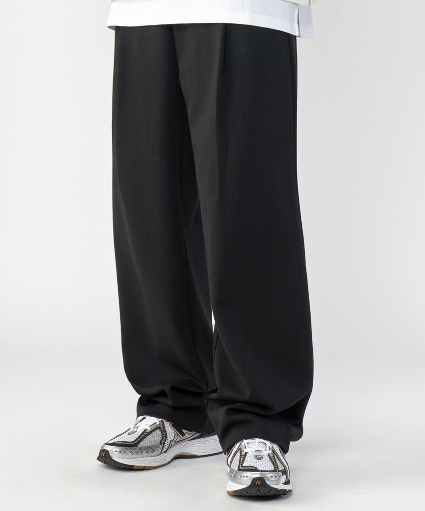 UNTAPPED STUDIO Deep One-Pleat Wide Long Sweatshirt Training Pants 2 Colors