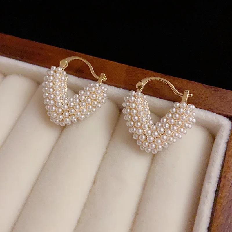 Light Luxury Unique New Design Love Imitation Zircon Heart Earrings For Women Fashion Elegant Metal Zircon Party Gifts