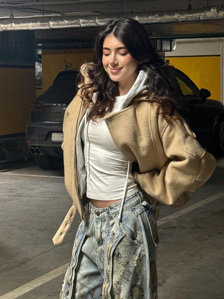Jeans Unisex de Pierna Ancha Desgastados Bordados - Largo Hasta el Suelo Estilo Moderno