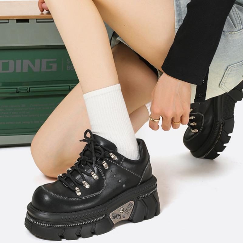 Chaussures basses en métal à semelle muffin pour papa, chaussures polyvalentes à plateforme et à tête ronde, style punk, pour femmes