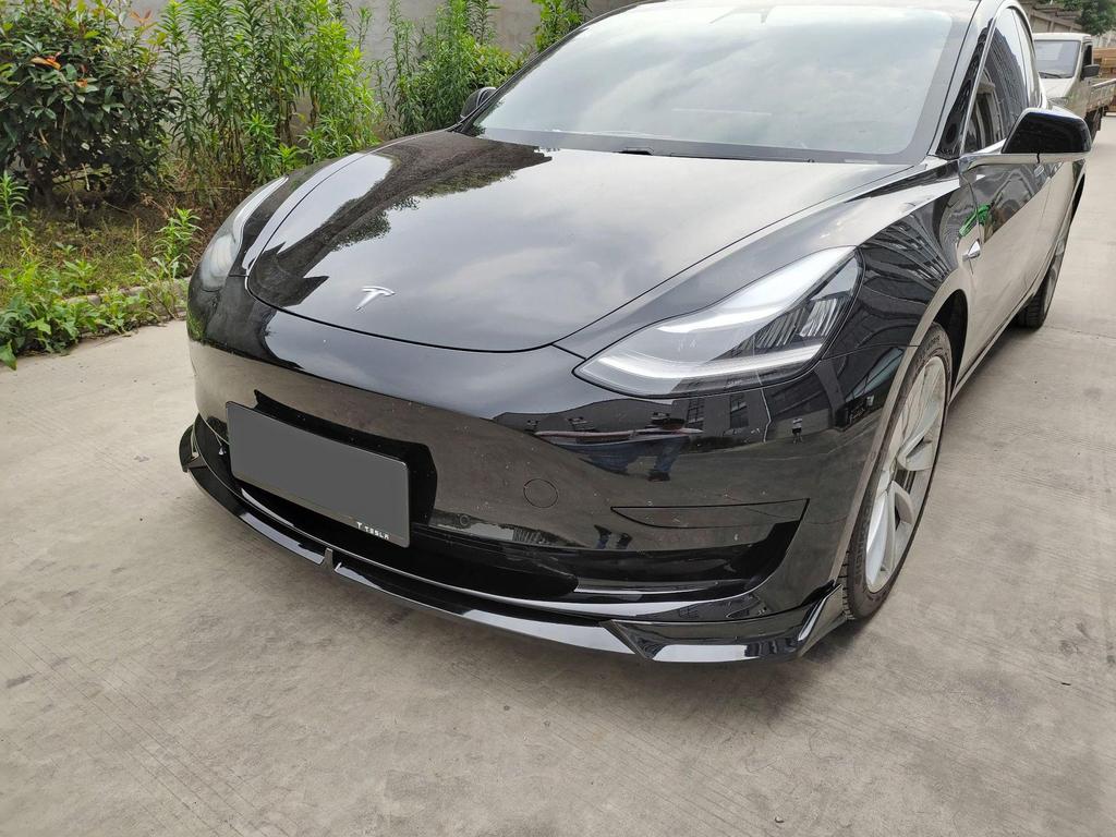 Compatible with Tesla Model 3: Modified Front Lip, Rear Spoiler, Side Skirts, Roof Spoiler, and Small Body Kit for P Version
