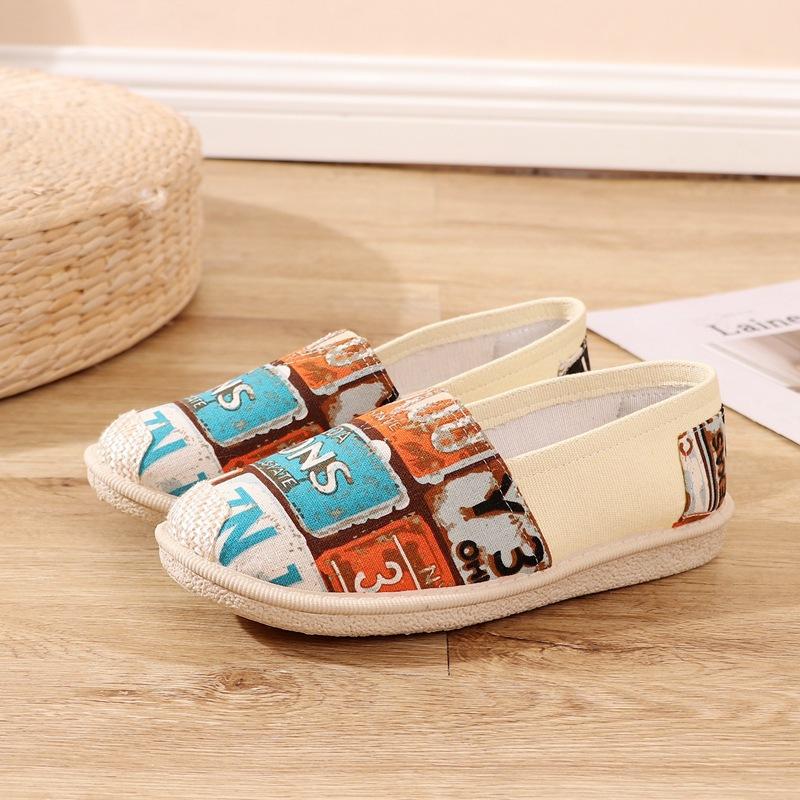 OEM/ODM Processing Custom Ladies Cloth Shoes Fashion Student Nurse Fisherman Shoes Lazy