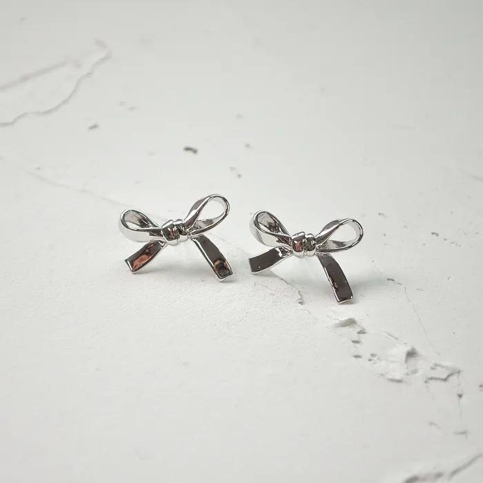 Ribbon Detail Earring