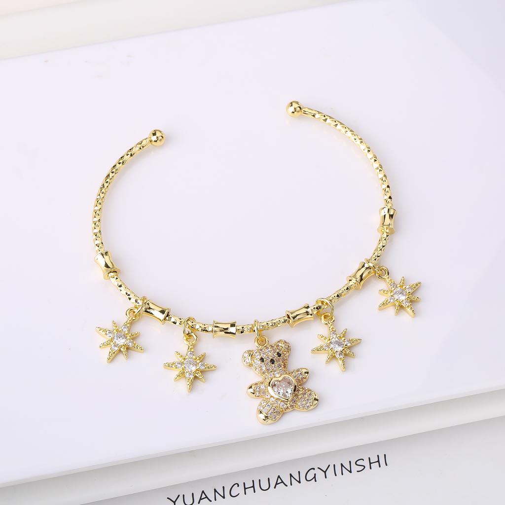 Heart-Shaped Crystal Bear Animal Candy Bracelet for Women Copper Gold Plated Hoops Zircon Bangles Dainty Jewelry Party Gifts