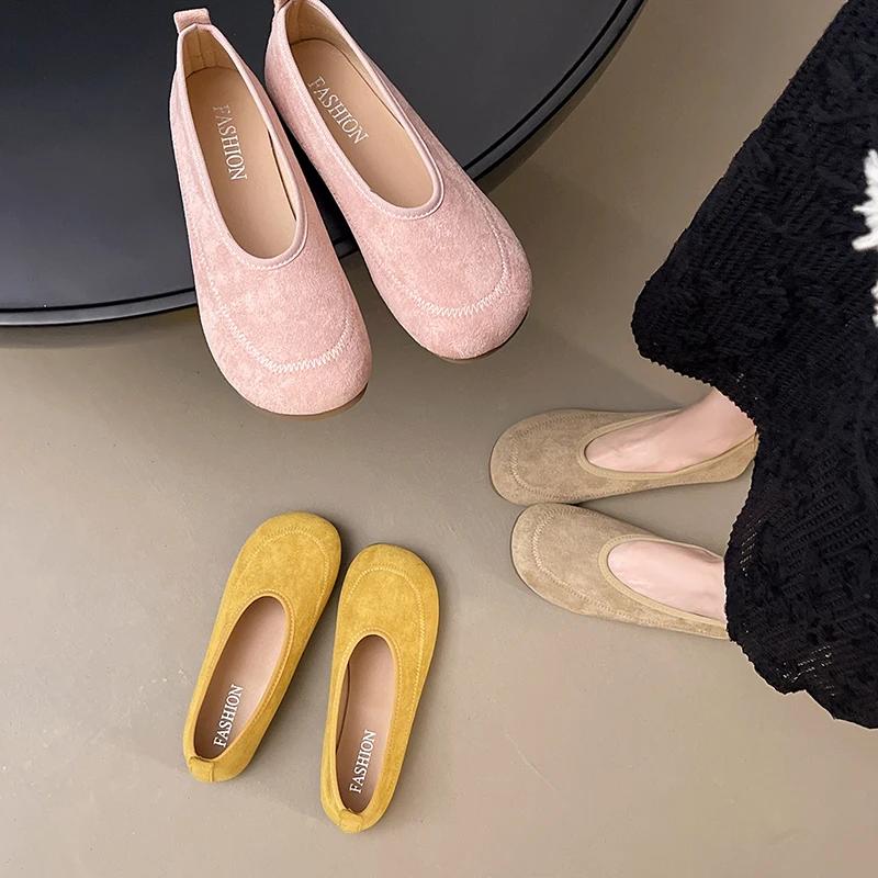 Fashion 2025 Autumn New Casual Flat Women's Shoes Scrub Leather Slip-on Slip-on Feet Soft Sole Versatile Maternity Single Shoes