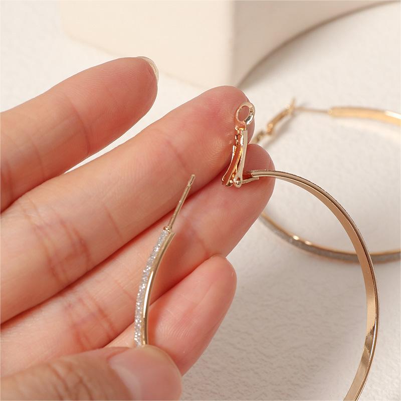 Simple and Exaggerated Large Circle Earrings Fashion Geometric Rings Shiny Frosted Women's Earrings