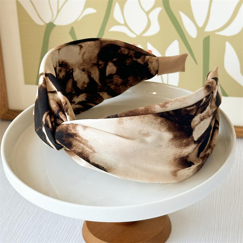 Wide Design Tie Dye Headband Vintage Oil Painting Print Hair Accessory for Women Comfortable for Yoga Gym