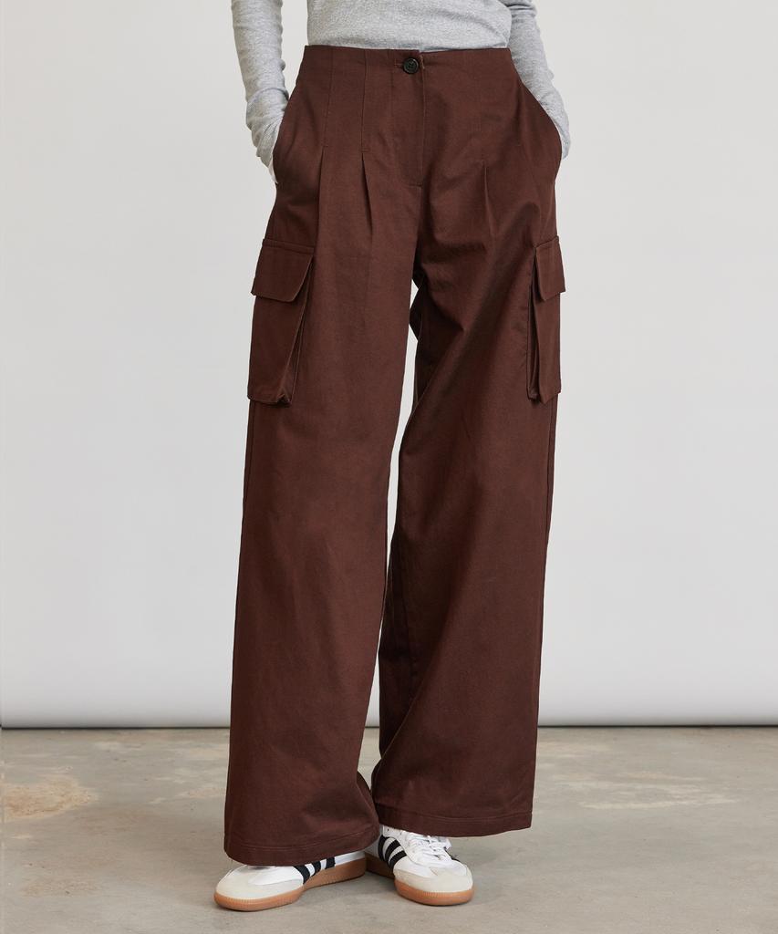 ITOV SEOUL Cotton Tuck Cargo Pants Br