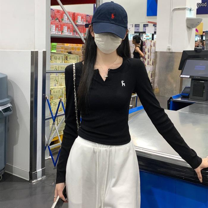 Elegant Korean Half-Open Collar Long-Sleeve Women's T-Shirt with Chic Embroidery Design for Autumn 2025