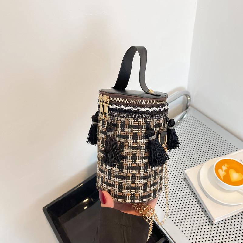 

Tassels Design Fashion Water Bucket Shoulder Bag With Pu Material For Daily Use чёрный