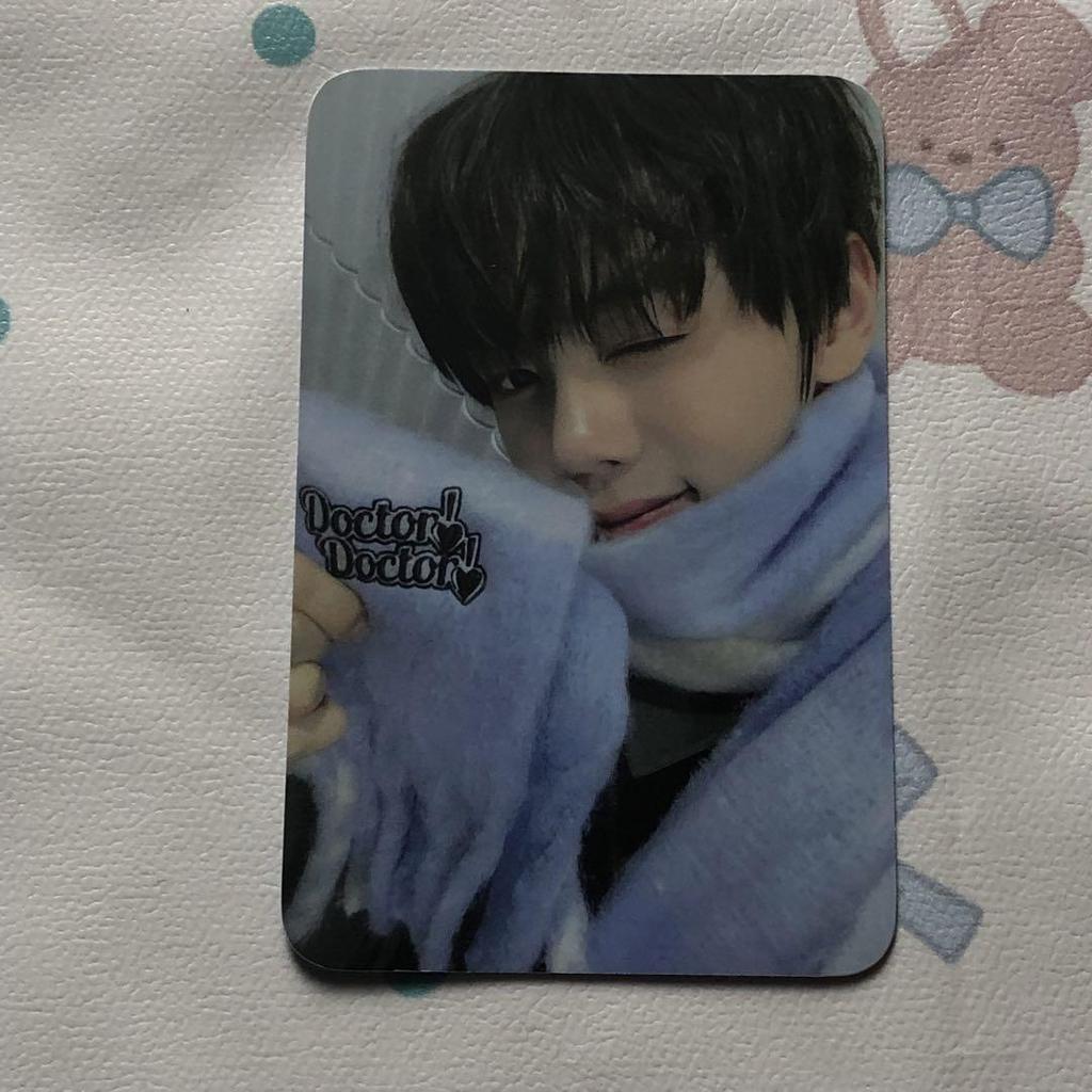 [USED] ZB1 Kim Gyubin Doctor!Doctor Scarf Zebewansanok Trading Card