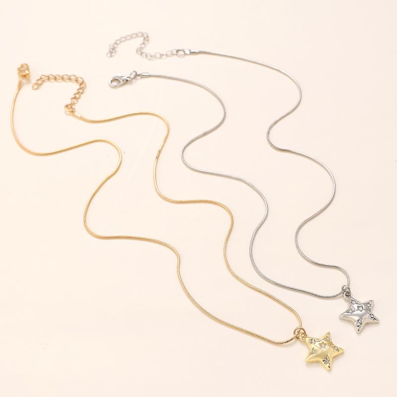 Trendy Rhinestone Star Pendant Necklace Gold Silver Color Non-fading Women Jewelry for Family Gathering Party Wear