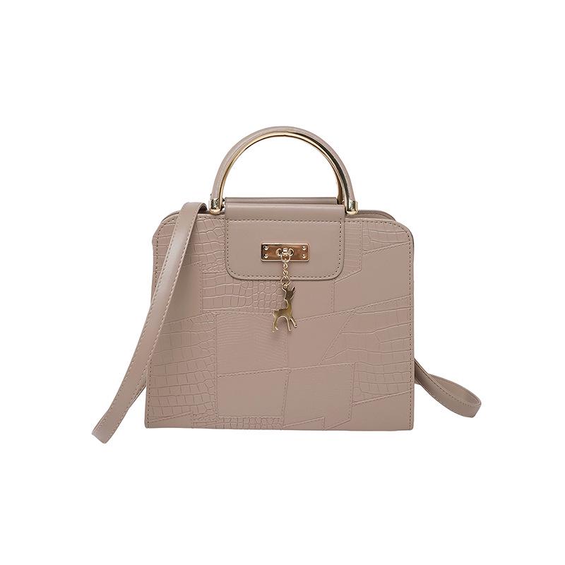 2025 A/W Women's Solid Color Korean-Style Handbag: Simple Crossbody & Single Shoulder Bag for Commuting