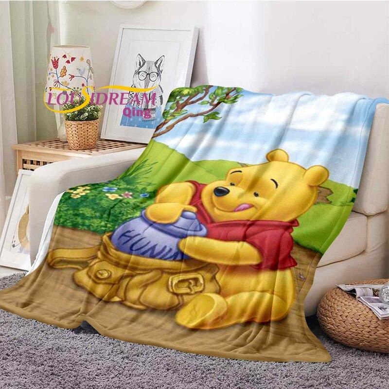 Winnie the Pooh Printed Blanket Flannel Blanket Bed Throw Soft Cartoon Printed Bedspread Bedspread Sofa Blanket