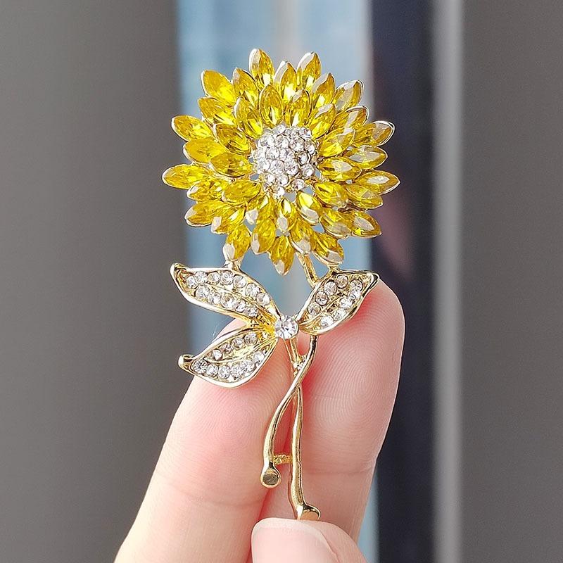 New Crystal Wheat Brooch Premium Diamond Sunflower Pin Small Fragrant Style Clothing Corsage Women's Brooch