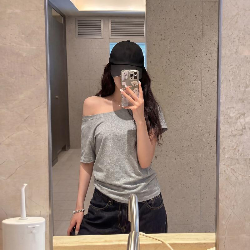 Grey Slanted Shoulder Short-sleeved T-shirt Women's Summer, New Loose and Thin Off-the-shoulder Design, Spice Girl One-word Shoulder Top