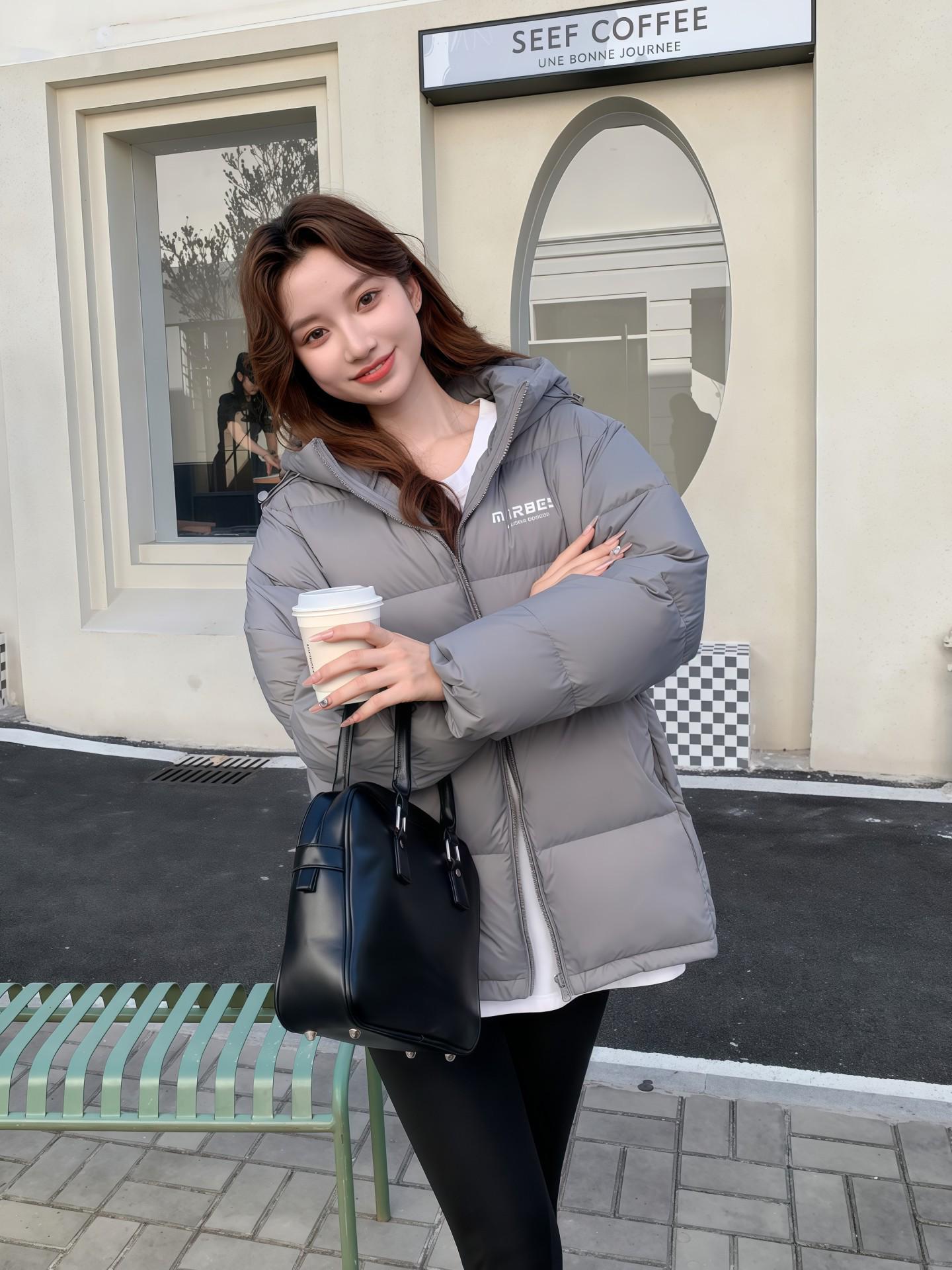 

2025 Women s Hooded Padded Jacket - Thickened, Fashionable, and 90% White Duck Down XL