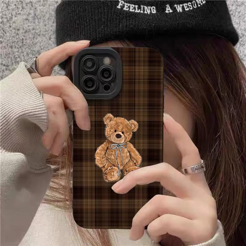Vintage Plaid Bear Patterns Phone Case For iPhone 17 Pro Max 16 Pro 15 14 13 Mini 12 11 Pro Max 16E 17Air Hockproof Soft Cover