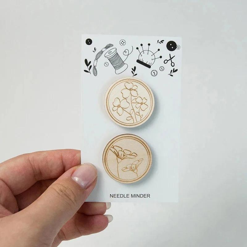 2Pcs Cross Stitch Wood Needle Minder Round Sewing Magnet Needle Keeper Embroidery Carved Flower Pattern Needlework Accessories