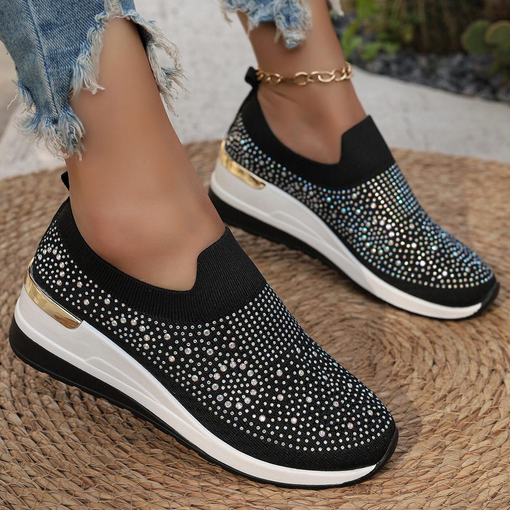 2026 Autumn Fashion New Women's Solid Color Simple Slip-On Rhinestone Decorated Breathable Sneakers